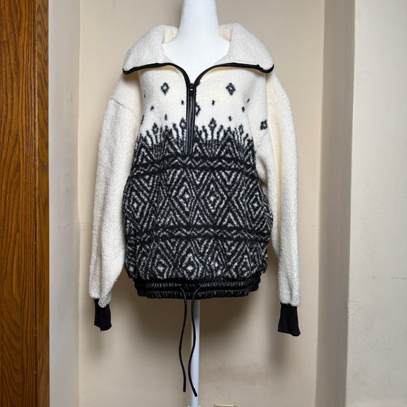 Calia Jackets & Blazers - NWT CALIA Women's Tipped 1/2 Zip Sherpa Fleece Pullover Jacket- Black White Geo